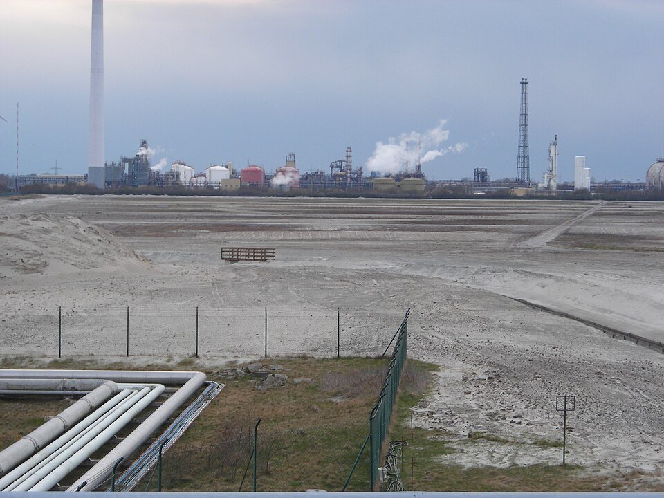Chemical plant powder dust collection application