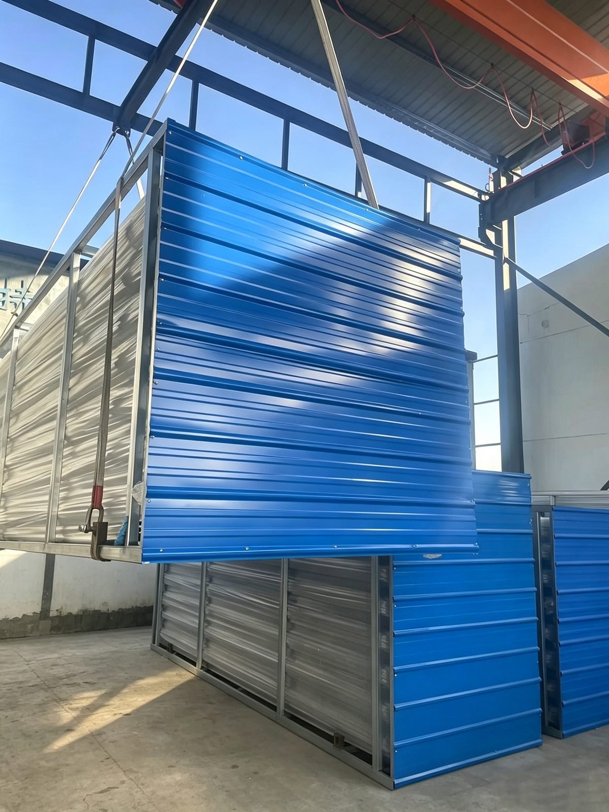Protected filter cage packing module lifted before shipment